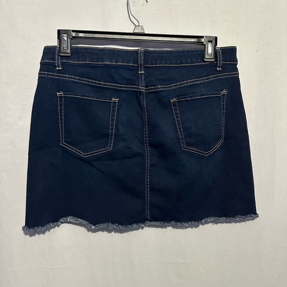 No Boundaries Denim Skirt Mid Rise Size 17 - Picture 2 of 4